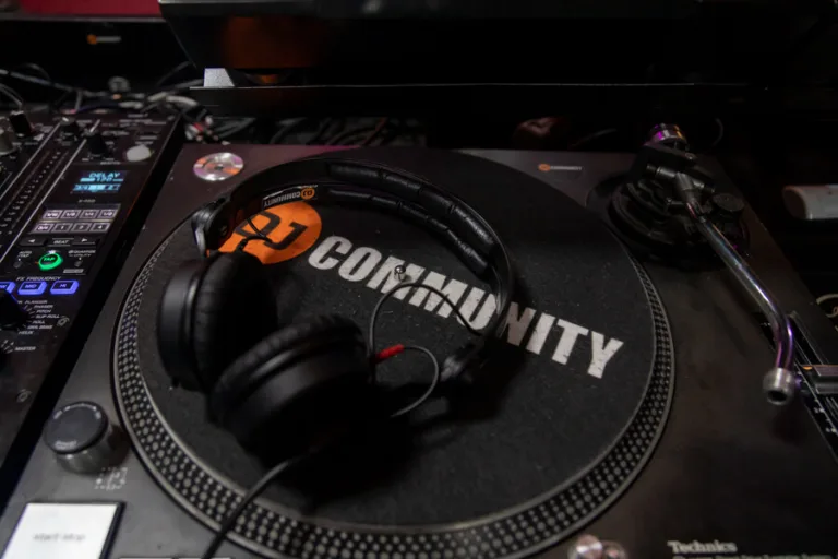 Dj Community